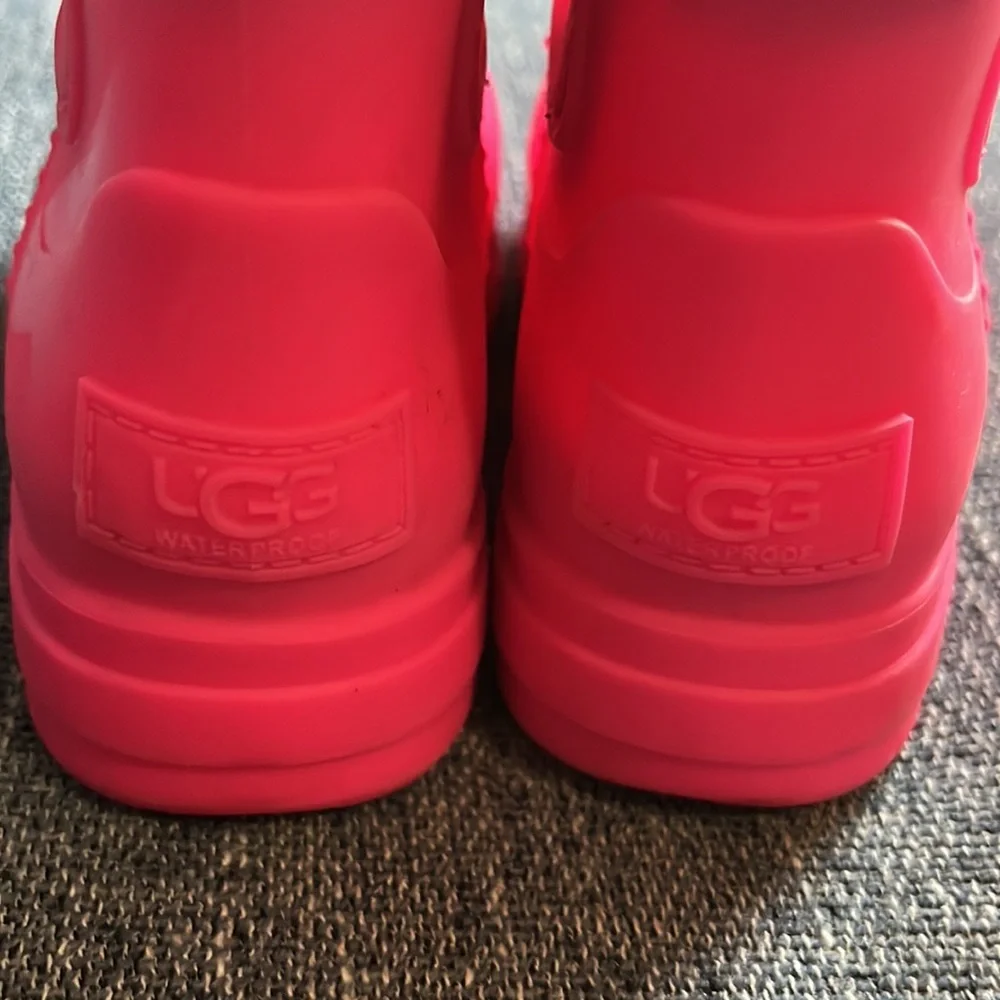 UGG Toddler Droplet Mid Pink Rain Boots - Picture 6 of 11